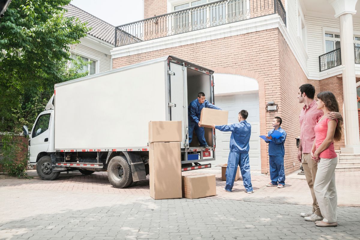 How to Choose the Right Long-Distance Mover for You