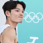 south-koreas-shin-and-seo-take-on-paris-olympics-climbing-wall