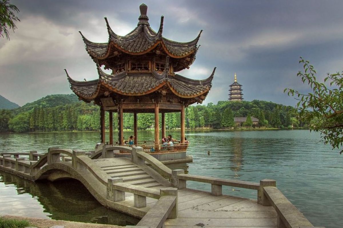 West lake (Hangzhou)