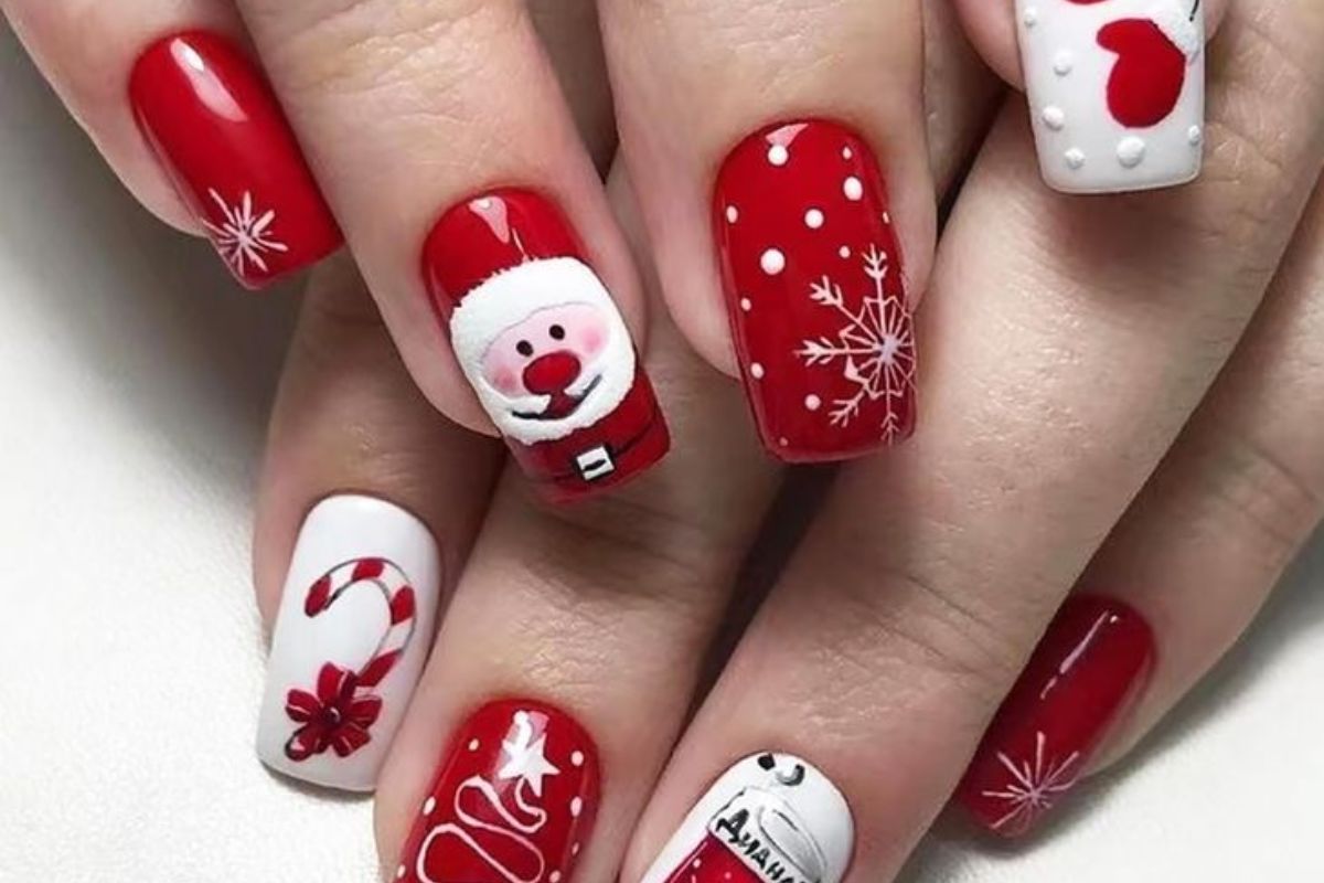 Classic Santa Face Design Christmas Nails